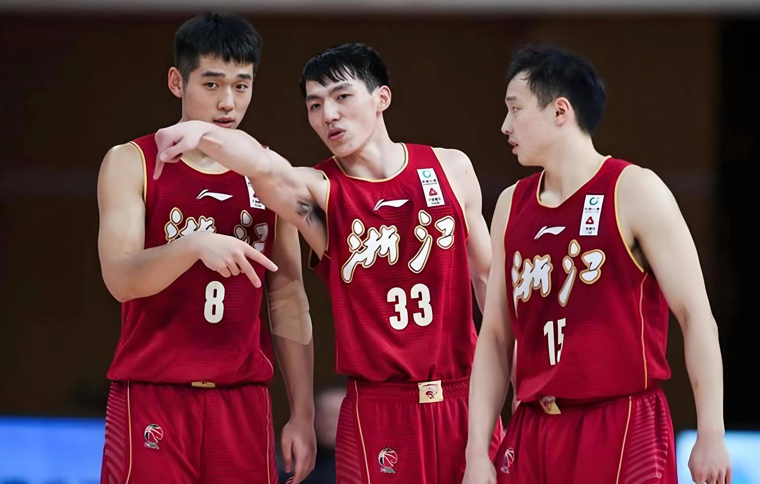 包含CBA常规赛加时末段再迎强敌，莱比锡临场应变，主帅态度：质疑声仍在，心理建设被强调的词条